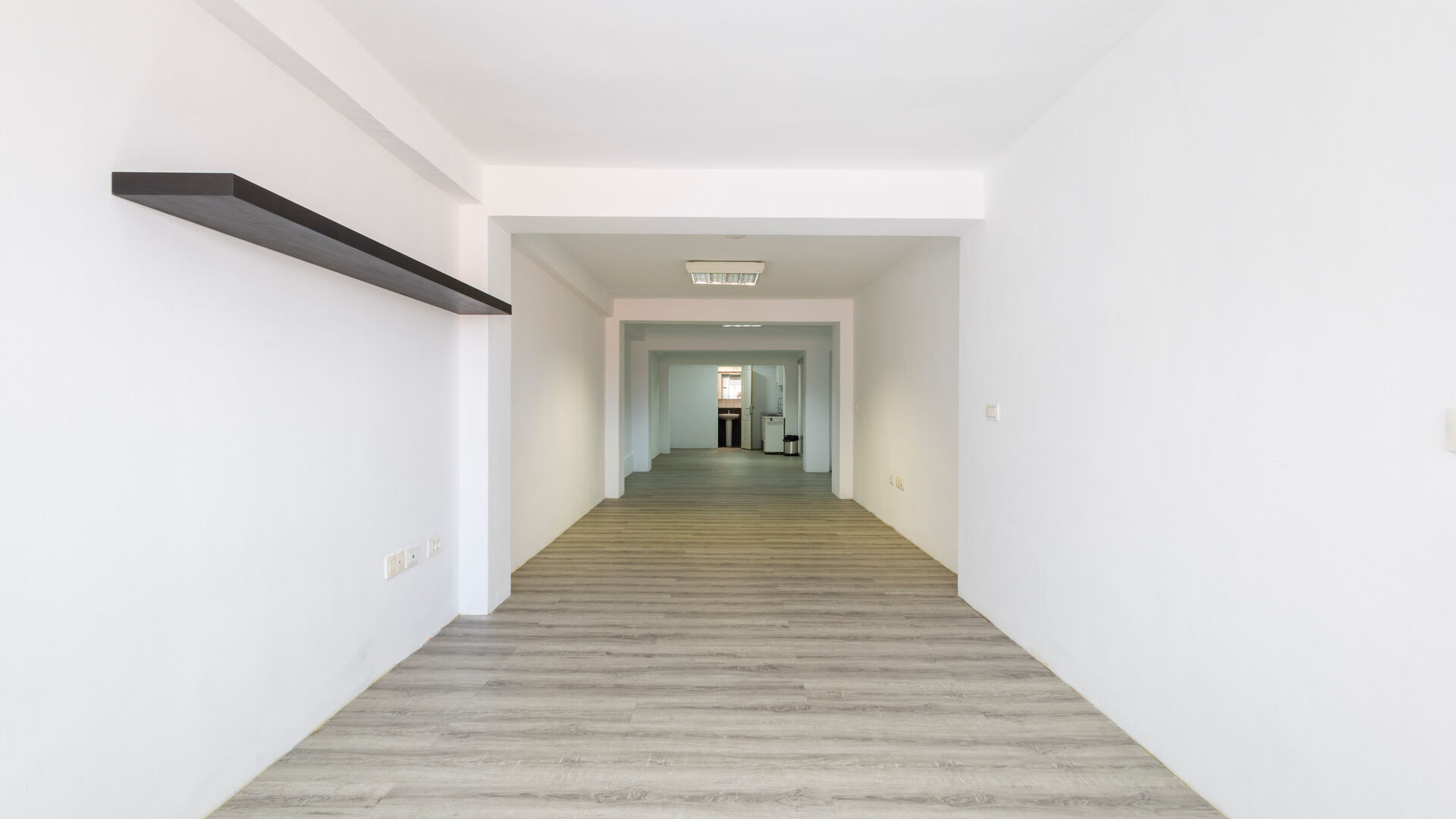 Amplio Local Comercial con Triple Acceso en Santa Cruz de Tenerife -  Salud Bajo