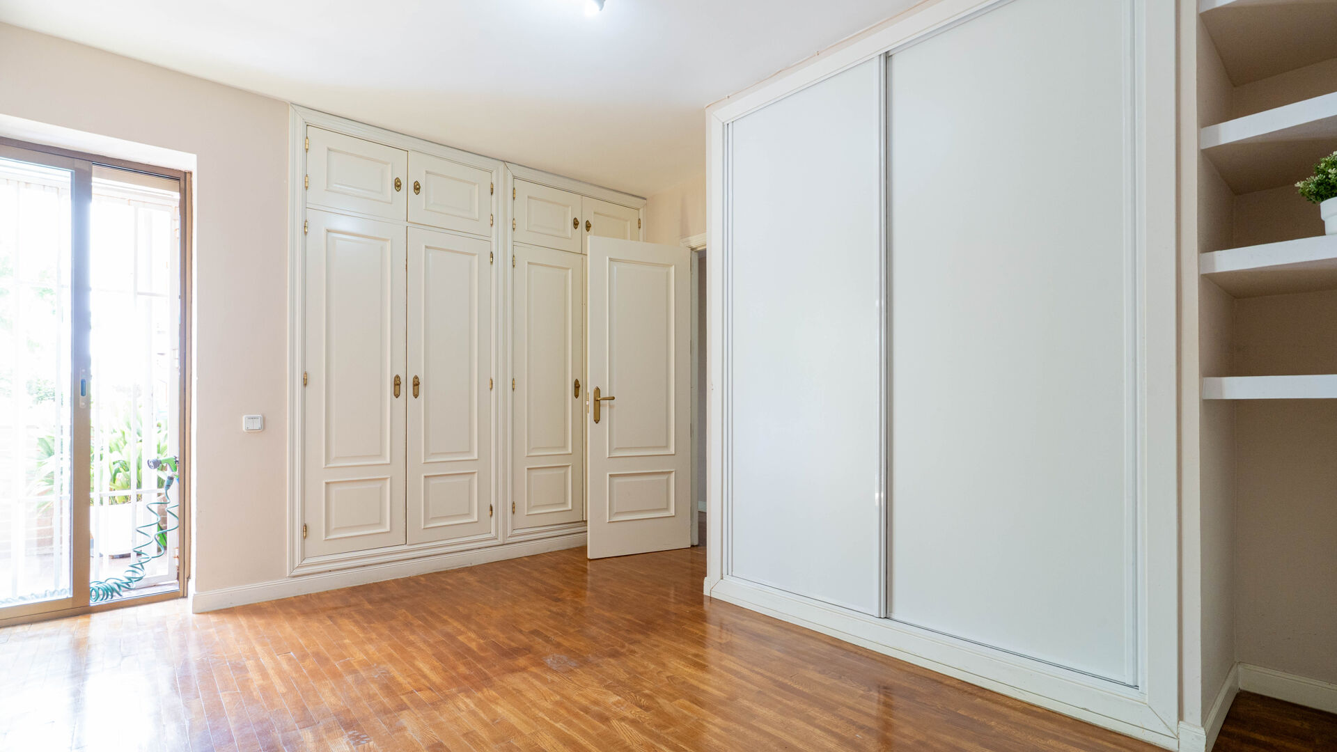 Hogar Familiar de Ensueño: Espacio, Confort y Conectividad Cerca de Madrid