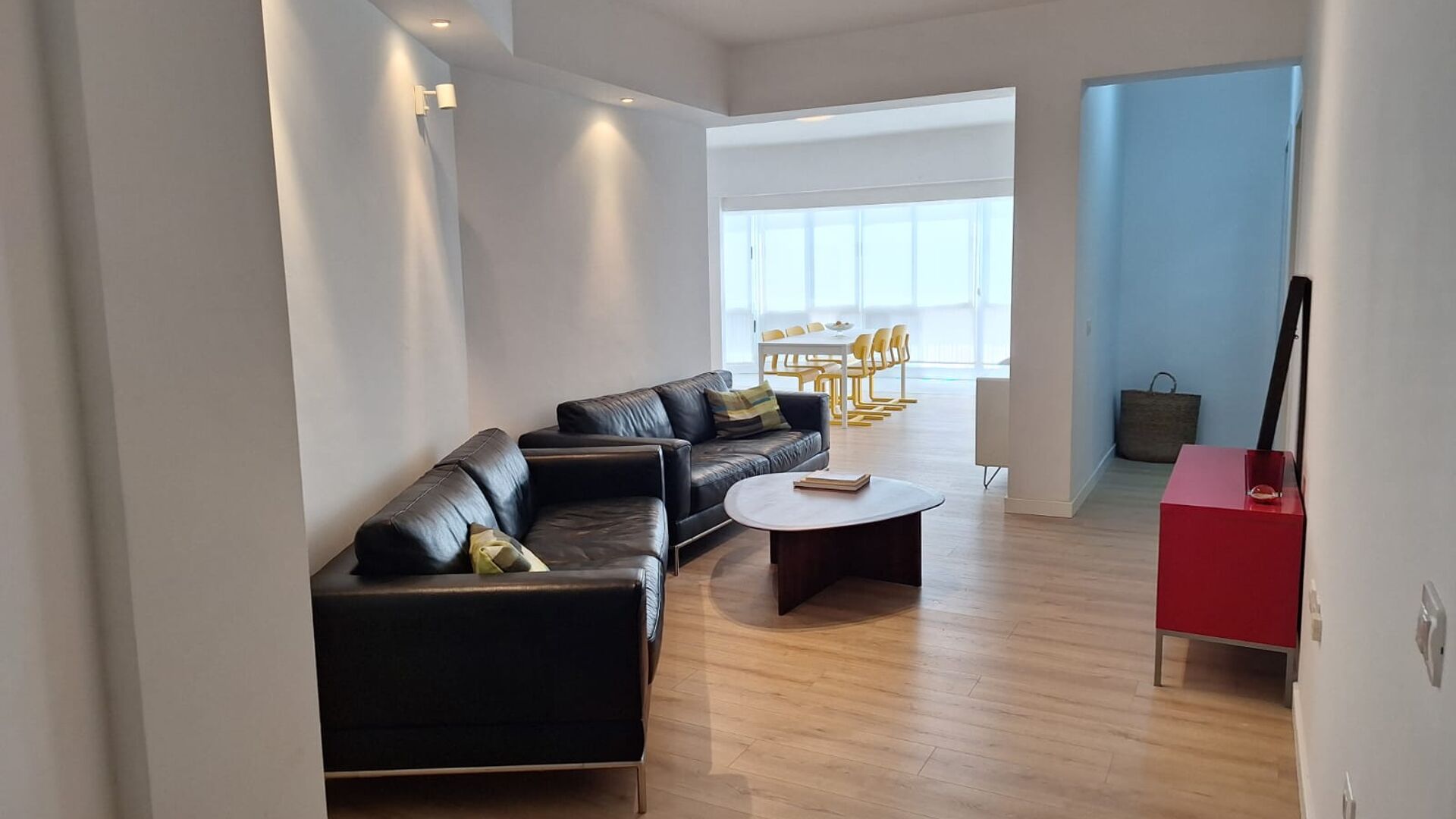 ICÓNICO PISO DE 3 HABITACIONES Y 2 BAÑOS EN LA MEJOR ZONA DE SANTA CRUZ