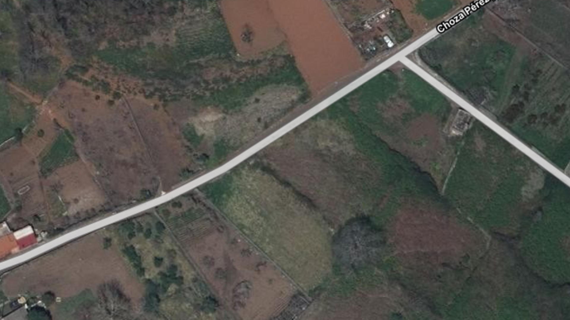 Tu Refugio Agrícola: Terreno de Cultivo Rústico con Acceso Inmejorable
