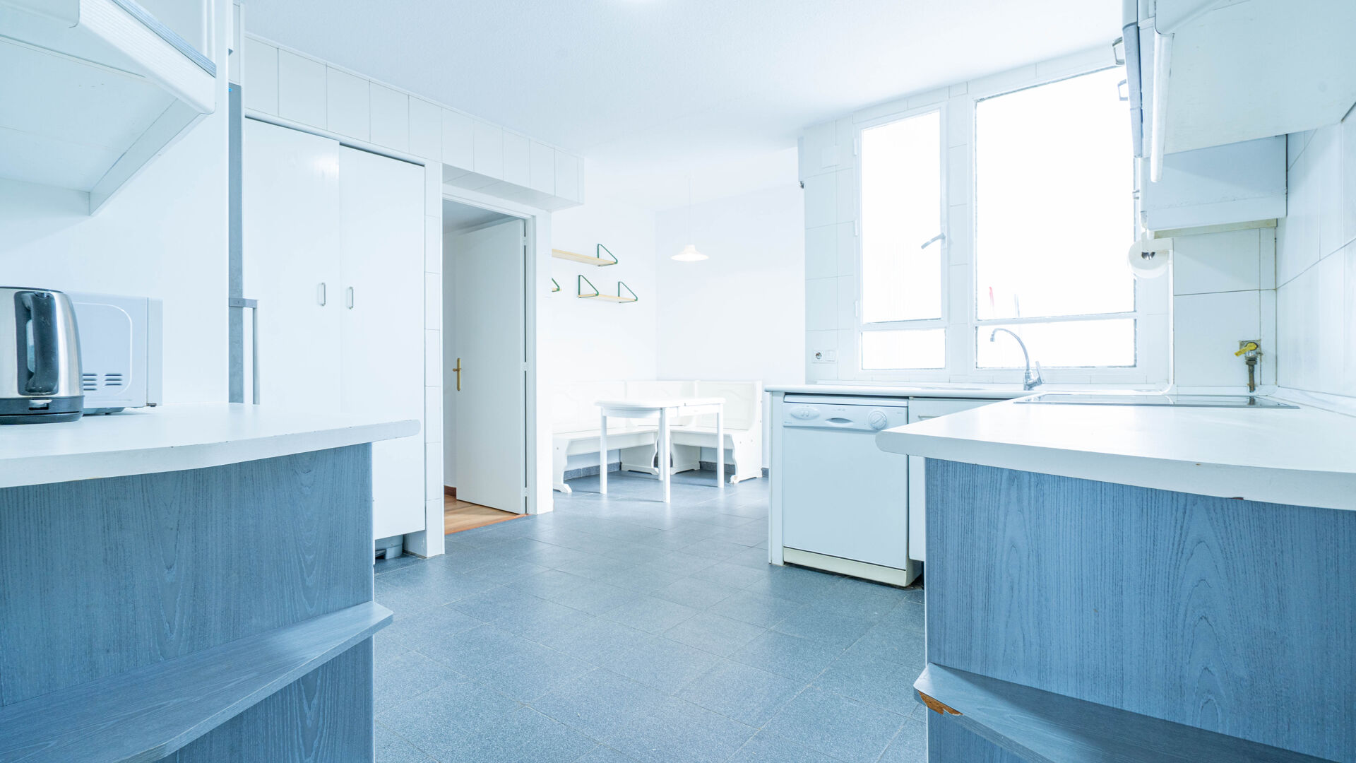 Impresionante Ático en Alquiler: Espacio, Confort y Tranquilidad en Plena Ciudad